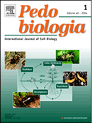couverture Pedobiologia